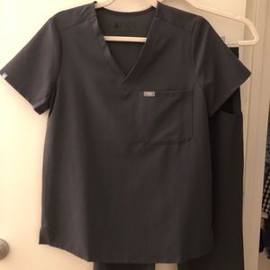 FIGS Small Charcoal Catarina One Pocket Scrub Top